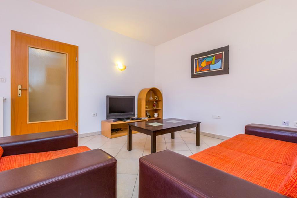 Apartment Mirjana Pula Oda fotoğraf